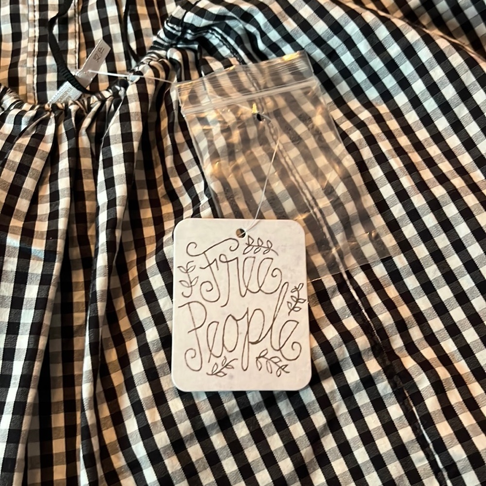 NWT FREE PEOPLE TAKE IT EASY PLAID HALTER TOP BLACK/WHITE SIZE XS - Picture 6 of 7